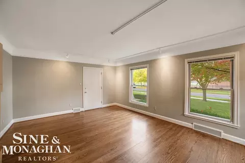 Living - 752-754 Neff, Grosse Pointe, MI 48230 photo 3 of 12