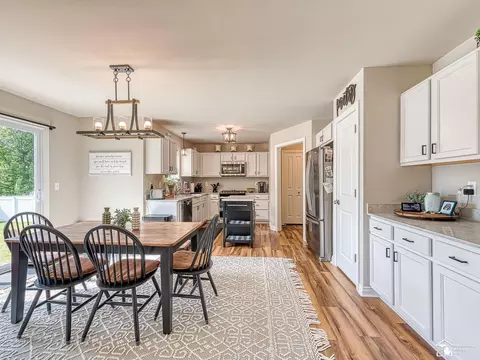 2138 Monohan, Monroe, MI 48162 photo 4