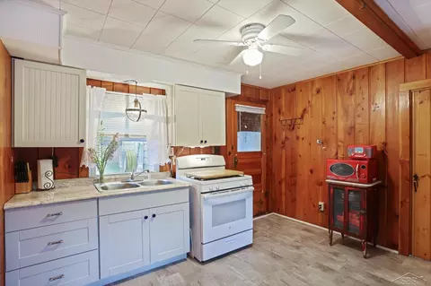 625 E Sun Oil, Gladwin, MI 48624 photo 7