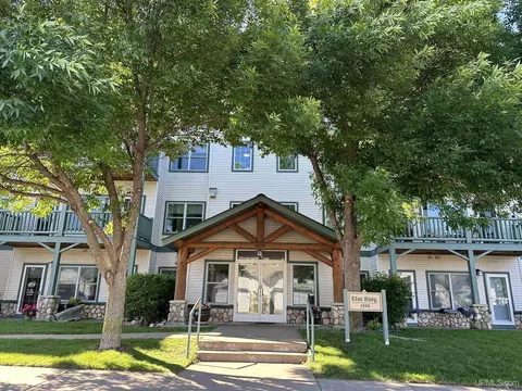 1279 Lakeshore Park Pl #2B, Marquette, MI 49855
