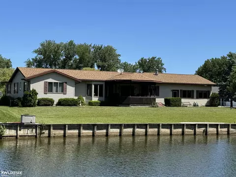 9765 S S Shr, Sand Point, MI 48755