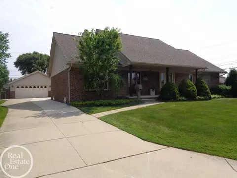 20814 Crowley, Saint Clair Shores, MI 48081