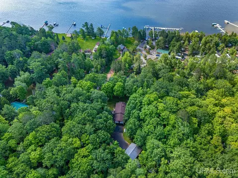 24896 Misery Bay, Land O Lakes T-wi, MI 49969