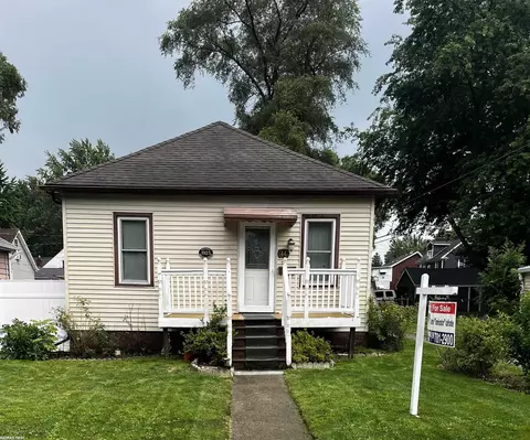 44 Lawndale, Mount Clemens, MI 48043