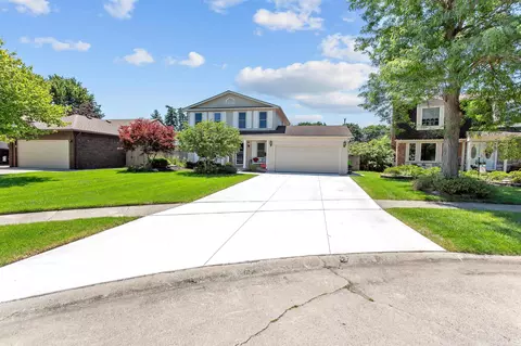 17380 Yorktown, Macomb, MI 48044