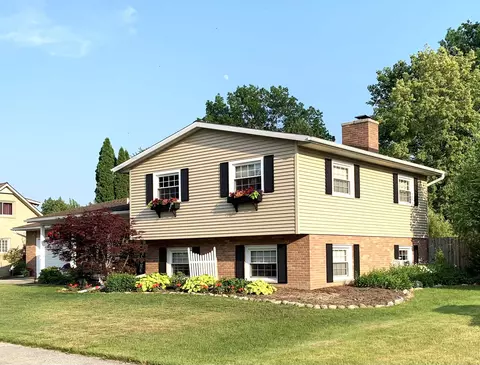 3378 Parkway, Bay City, MI 48706