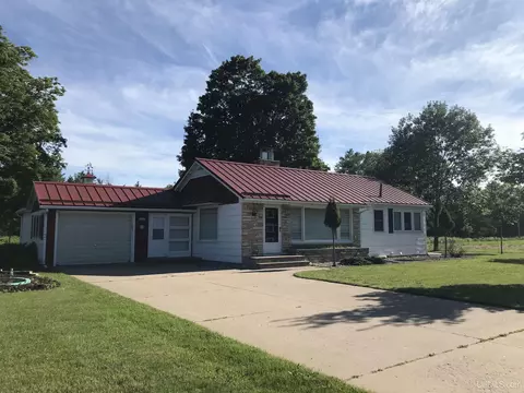 W3963 Us Hwy 2, Vulcan, MI 49892