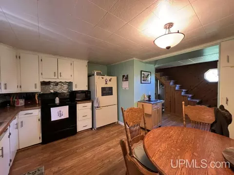 Kitchen - e9660 Prospect Street, Wetmore, MI 49895 photo 2 of 2