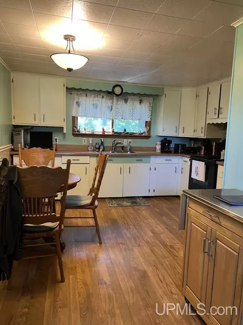 Kitchen - e9660 Prospect Street, Wetmore, MI 49895 photo 1 of 2