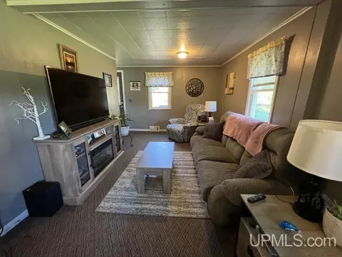 Living - e9660 Prospect Street, Wetmore, MI 49895 photo 3 of 4