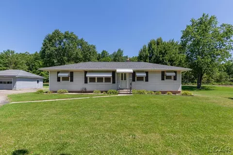 3904 Deerfield, Adrian, MI 49221