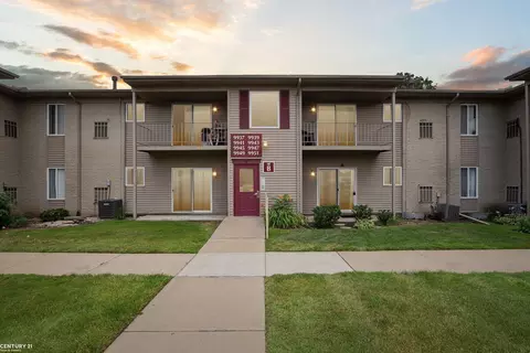 9939 Allen Pointe, Allen Park, MI 48101