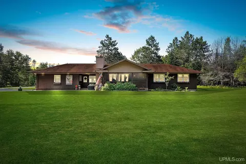 n16821 North Lake Lane, Pembine, WI 54156