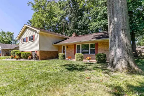 7559 Apache, Temperance, MI 48182 photo 3
