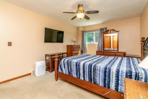7559 Apache, Temperance, MI 48182 photo 22