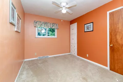7559 Apache, Temperance, MI 48182 photo 34