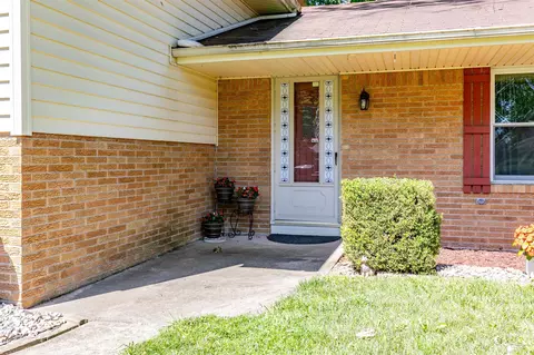 7559 Apache, Temperance, MI 48182 photo 6