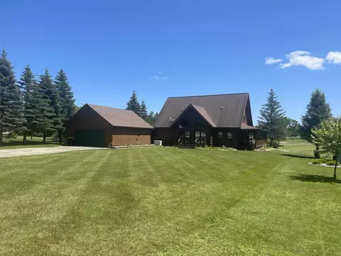 5592 Linksview, Gladwin, MI 48624 photo 3