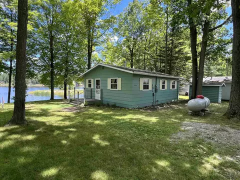 3344 W Riv, Gladwin, MI 48624 photo 4