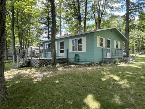3344 W Riv, Gladwin, MI 48624