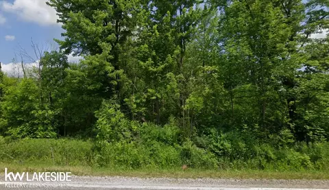 000 Capac, Armada, MI 48005