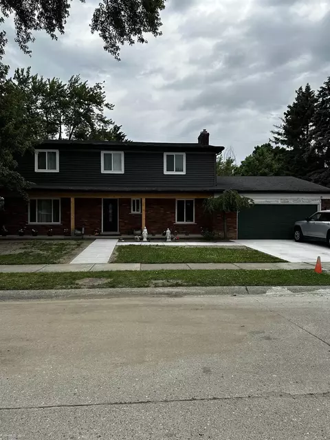 21601 Ardmore Park, Saint Clair Shores, MI 48081
