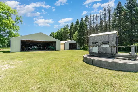 Exterior - 5200 W M-18, Gladwin, MI 48624 photo 5 of 12