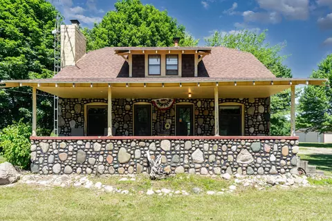 Exterior - 5200 W M-18, Gladwin, MI 48624 photo 4 of 12