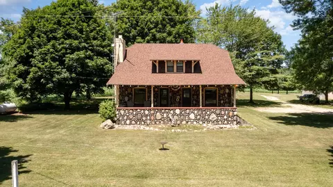 Exterior - 5200 W M-18, Gladwin, MI 48624 photo 3 of 12