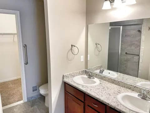 Bath - 20852 Belclare, Macomb, MI 48044 photo 4 of 4