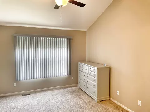 Bedroom - 20852 Belclare, Macomb, MI 48044 photo 2 of 2