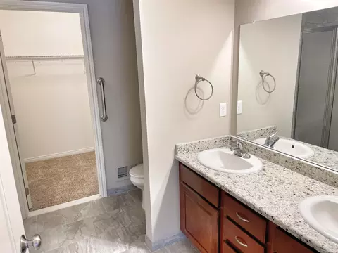 Bath - 20852 Belclare, Macomb, MI 48044 photo 2 of 4