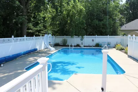 Exterior - 605 Scofield, Davison, MI 48423 photo 9 of 10