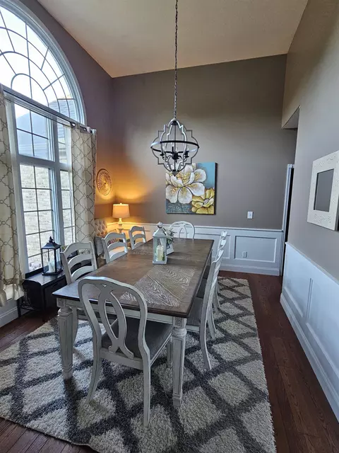 Dining - 605 Scofield, Davison, MI 48423 photo 2 of 3