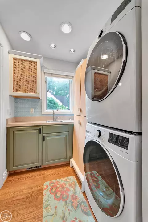 Other - 951 Hampton, Grosse Pointe Woods, MI 48236 photo 2 of 24