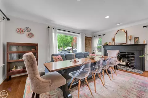 Dining - 951 Hampton, Grosse Pointe Woods, MI 48236 photo 1 of 3