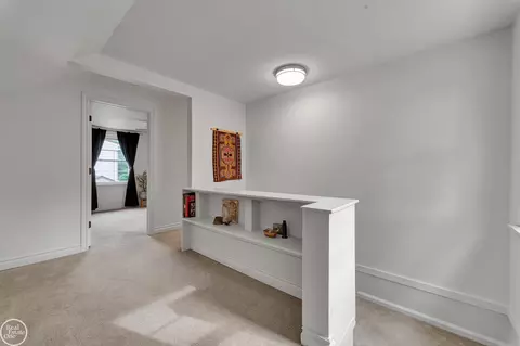 Entry Way - 951 Hampton, Grosse Pointe Woods, MI 48236 photo 6 of 10