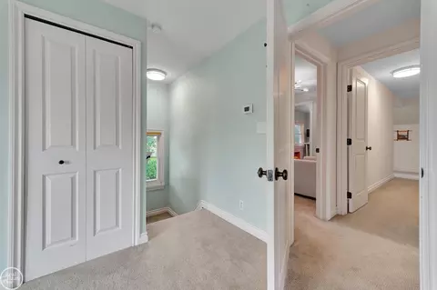 Entry Way - 951 Hampton, Grosse Pointe Woods, MI 48236 photo 4 of 10