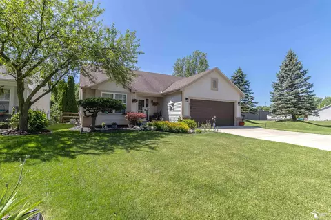 929 Hunting Crk, Temperance, MI 48182