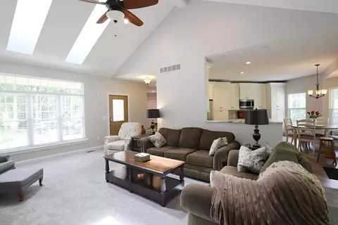Living - 485 Hut W, Flushing, MI 48433 photo 2 of 6
