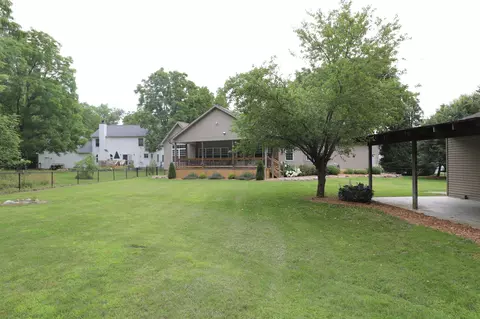Exterior - 485 Hut W, Flushing, MI 48433 photo 8 of 10