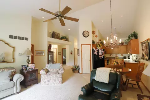 4091 Squire, Flushing, MI 48433 photo 4