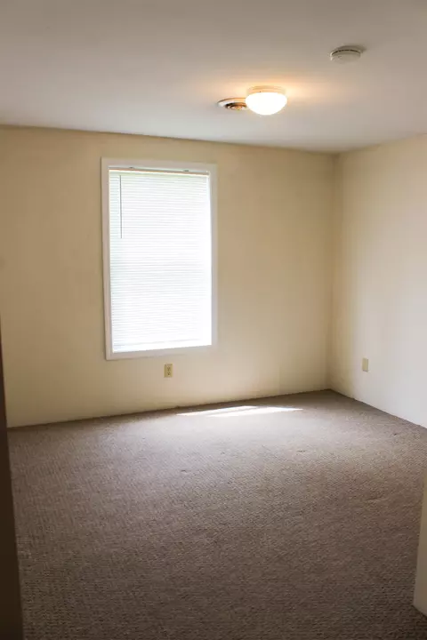 Bedroom - 321 Floyd, Farwell, MI 48622 photo 2 of 4