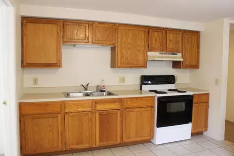 Kitchen - 321 Floyd, Farwell, MI 48622 photo 2 of 2