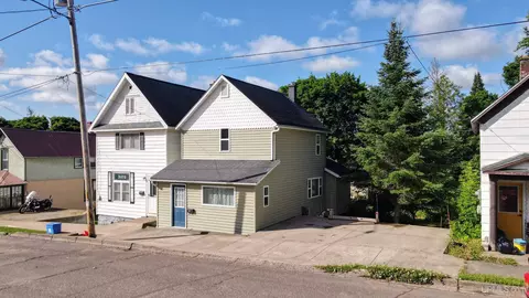1022 Summit, Hancock, MI 49930