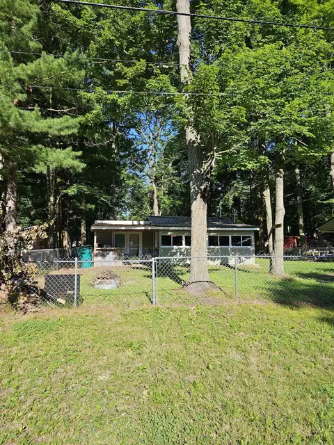 Exterior - 4863 Maplewood, Harrison, MI 48625 photo 1 of 4