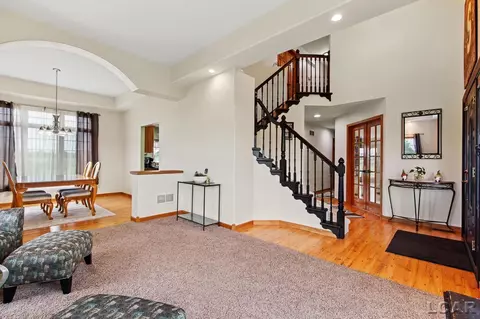 Entry Way - 5758 Plank, Adrian, MI 49221 photo 2 of 3