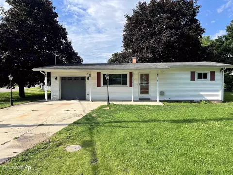 1950 Owosso, Owosso, MI 48867