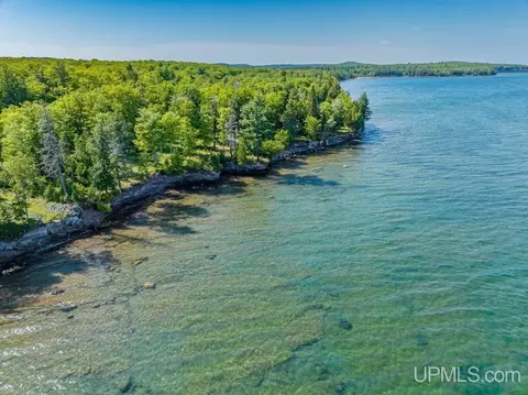 262- Lot 2 Eagles Nest, Marquette, MI 49855