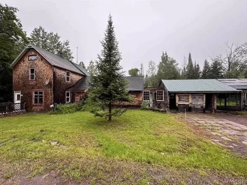 8819 5th, Lake Linden, MI 49945
